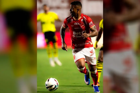 Jogador Hayner, do Vila Nova