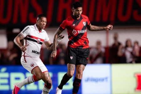 Atlético vence o Botafogo com facilidade no primeiro tempo