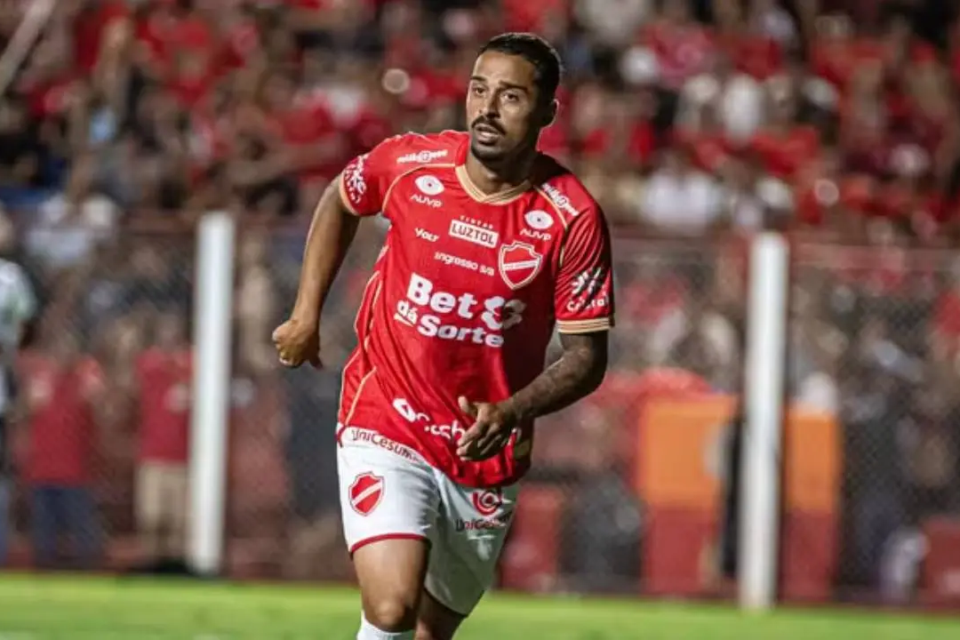 Dellatorre é desfalque no Vila Nova para encarar o Operário-PR