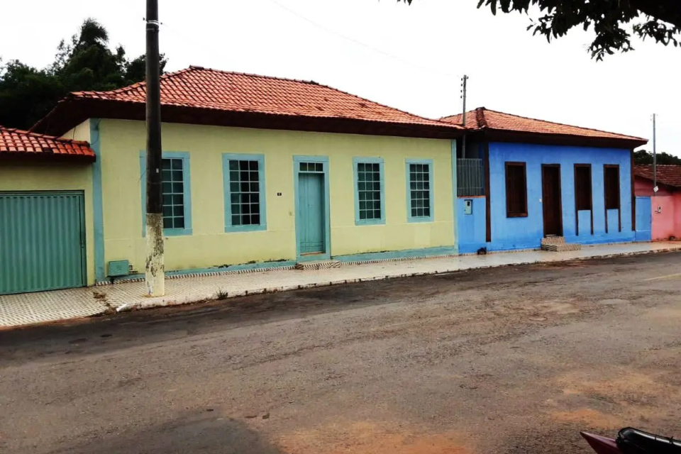 Casas antigas em Santa Cruz de Goiás (Foto: Divulgação)