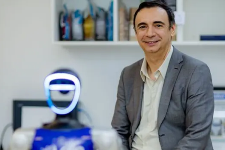 Professor Anderson Soares durante entrevista ao Mais Goiás sobre os avanços e desafios da inteligência artificial