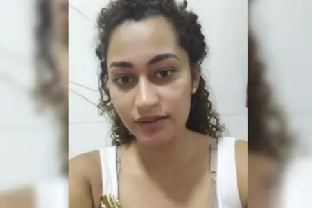 Emiliane Tamara Nunes Carvalho, de 24 anos - (Foto: reprodução/redes sociais)