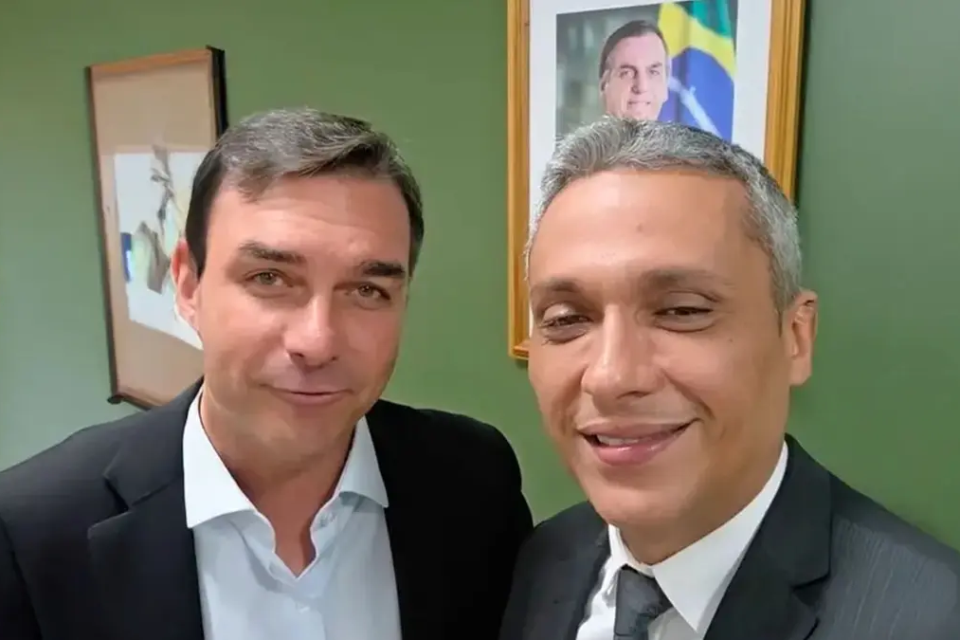 Flávio divulga candidatos ao Senado do PL por Goiás: 'Bora pra cima, Gayer'