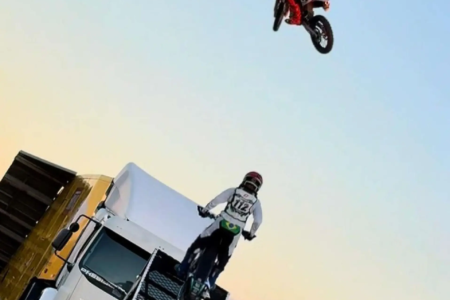 Goiânia recebe Jorge Negretti Motocross Show durante a chegada do Sertões 2026 (2)