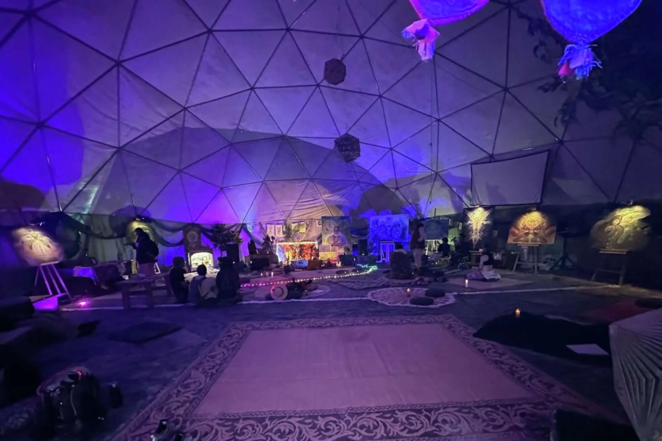 Veja fotos e entenda o que é o festival que acontece no deserto EUA Domo da Orgia volta ao Burning Man após ser destruído; veja como funciona