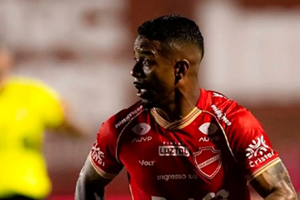 Jogador Hayner, do Vila Nova (Foto: redes sociais)