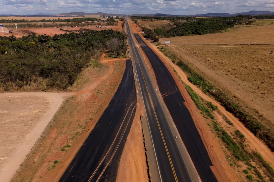 Obras de duplicação da BR-153 avançam em trecho do Centro-Norte de Goiás (Foto: Ecovias Araguaia).