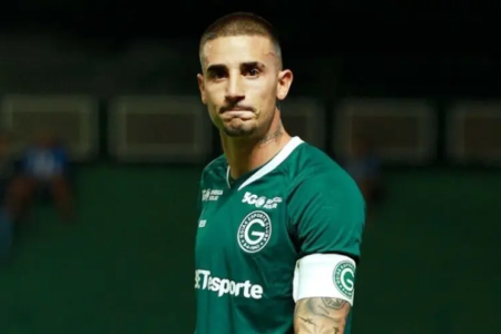 Thiago Galhardo foi capitão do Goiás em 2024