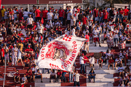 Torcida do Vila Nova no OBA