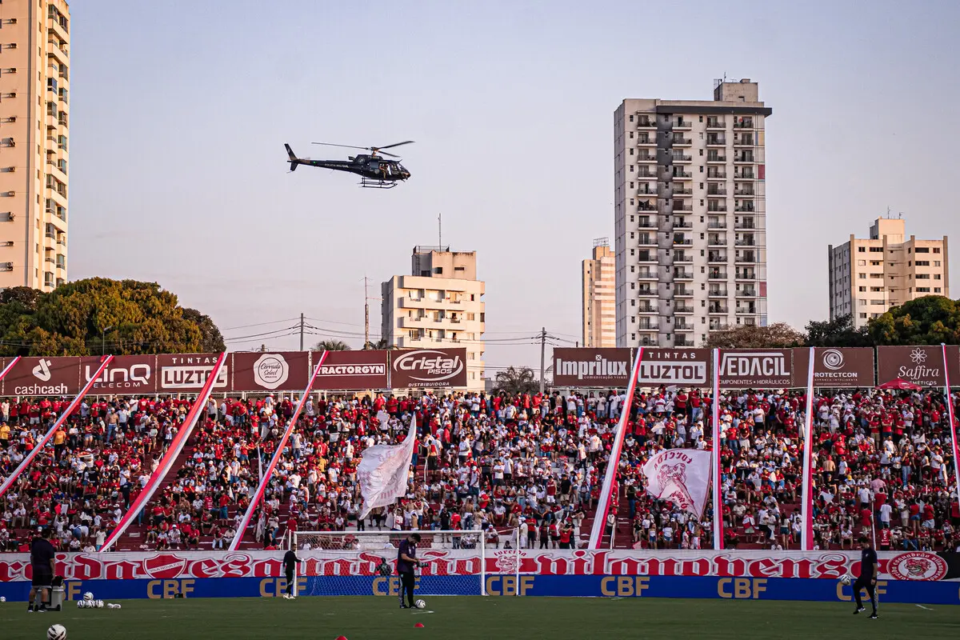 Torcida do Vila Nova no OBA