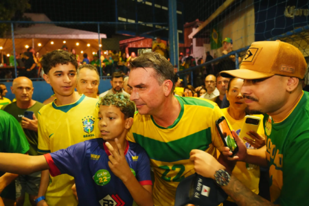 Flavio Bolsonaro em ato de campanha
