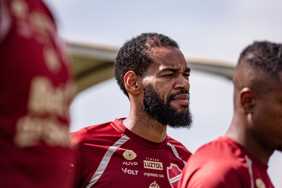 Anderson Jesus se recupera de lesão e será novidade no Vila