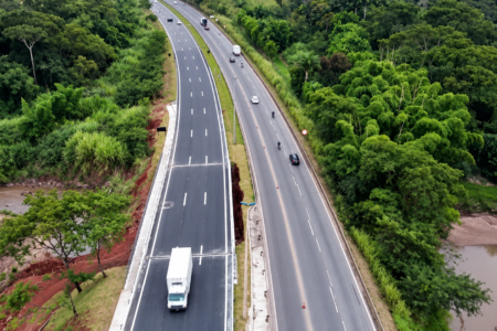 Trecho da BR-153 entre Goiânia e Aparecida de Goiânia (Foto: Reprodução/YouTube)