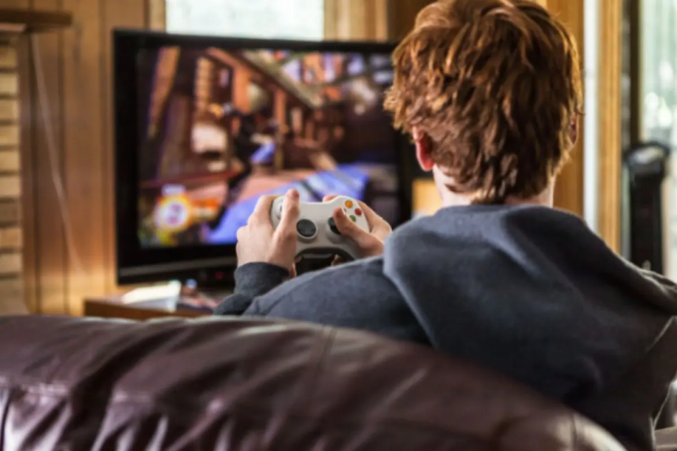 Geralmente, o ambiente hostil em jogos online e multiplayer vem de questões internas, que podem virar racismo e xenofobia entre os jogadores (Foto: Reprodução)
