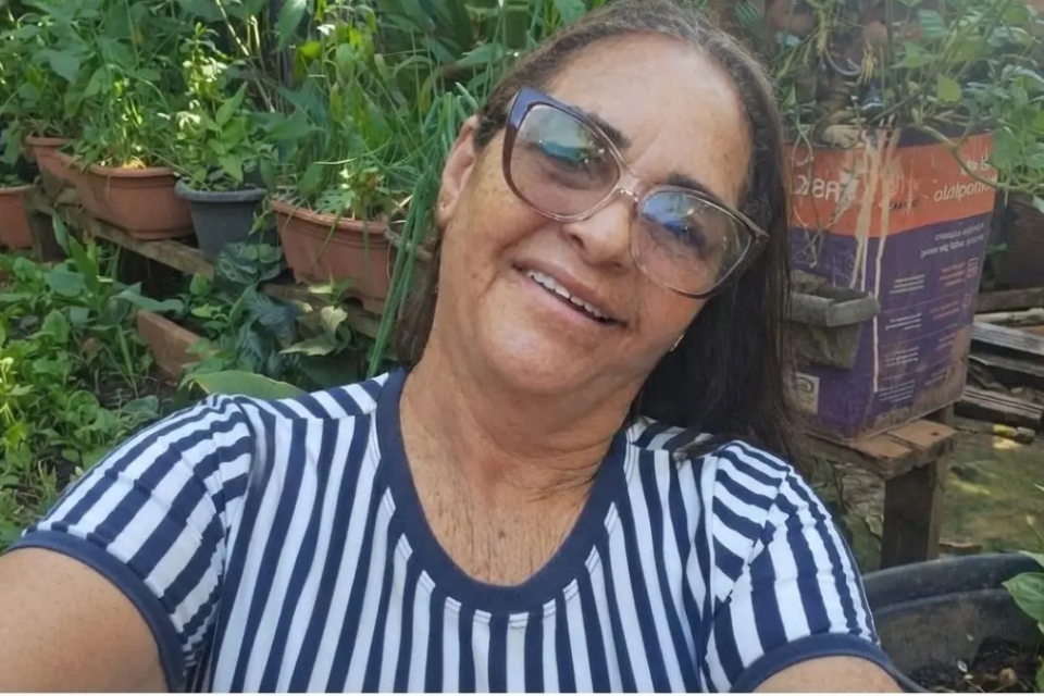 Maria Jaidete, de 63 anos, aparece em foto durante internação após ser atropelada em Goiânia