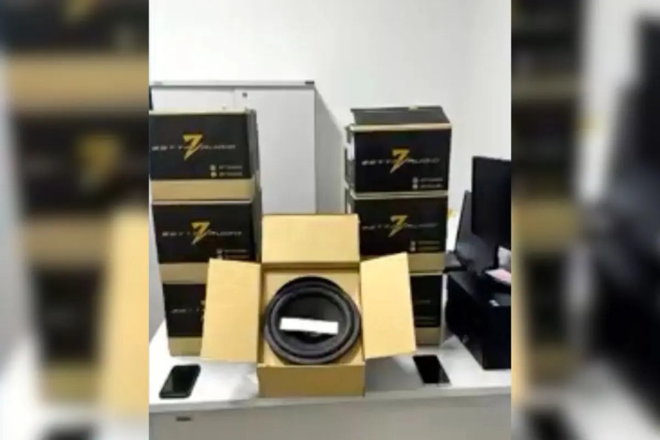Casal preso comprava alto-falantes com falso pagamento de pix e vendia os produtos na internet (Foto: Polícia Civil)