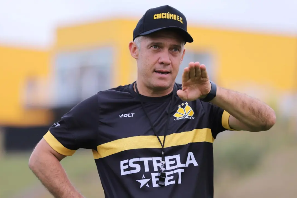Eduardo Baptista deixa o Criciúma e acerta com o Internacional
