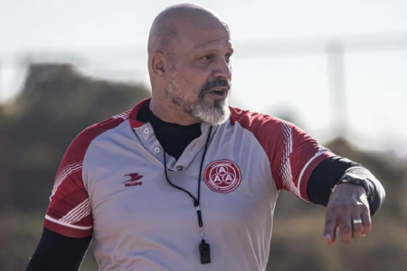 Bom Jesus anuncia o técnico Flávio Tanajura