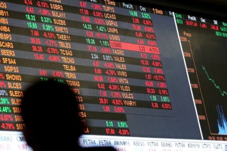 Painel instalado na Bolsa de Valores