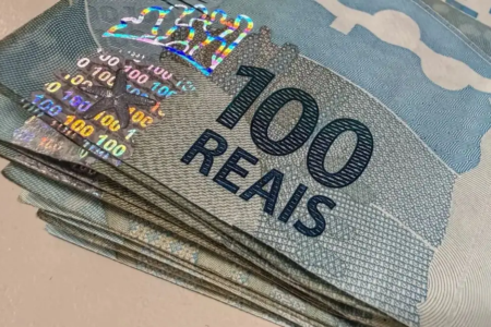 Cédulas de 100 da moeda Real