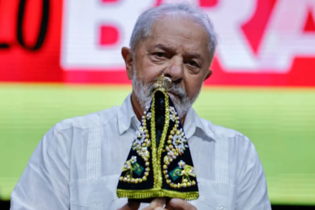 Janja publica foto de Lula com Nossa Senhora após desgaste de Flávio com boato sobre santa (Foto: Presidência da República)
