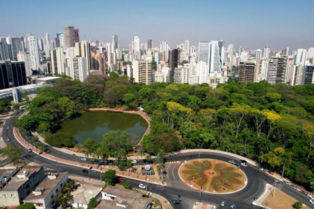 Vista aérea de Goiânia, com destaque para área verde e o traçado urbano da capital (Foto: Prefeitura de Goiânia)