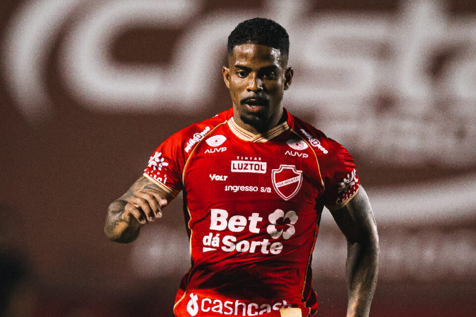 Hayner é novidade no Vila Nova para encarar o América-MG