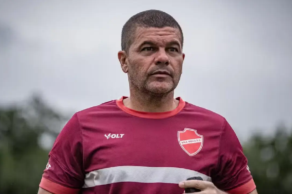 Umberto Louzer sob o comando do Vila Nova 