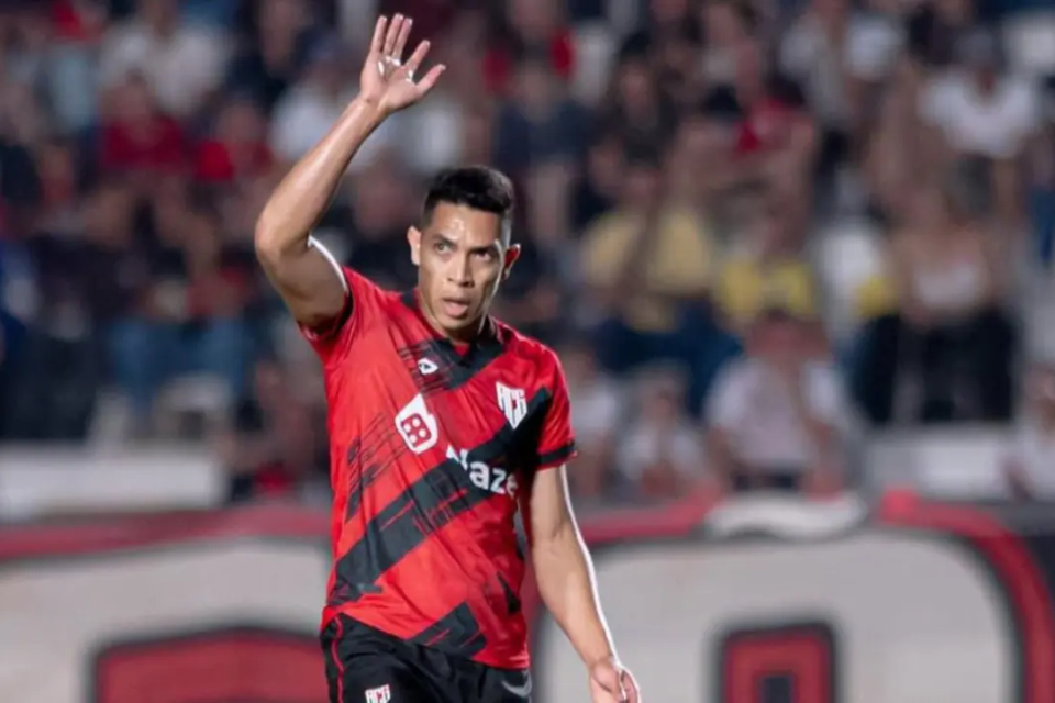 Igor Henrique se despede do Atlético-GO