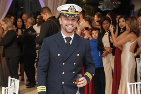 Iran Peixoto: comandante de navio que morreu em restaurante de Goiânia ia assumir novo cargo Vítima de mal súbito tinha 39 anos e morreu