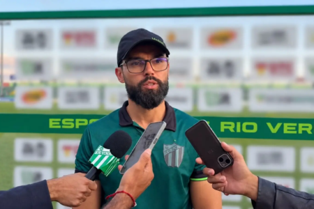 Luan Carlos é apresentado no Rio Verde