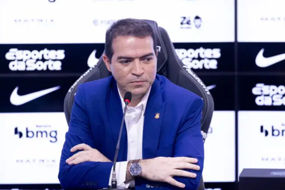 Marcelo Paz garante permanência de Diniz no Corinthians