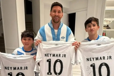 MESSI CAMISA NEYMAR
