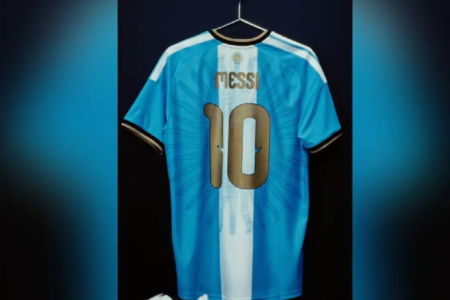 Camisa que Messi irá utilizar em seu último jogo com a Argentina