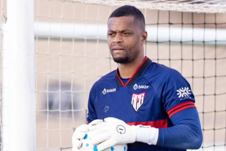 Paulo Vitor se retrata com richa com Adson após clássico