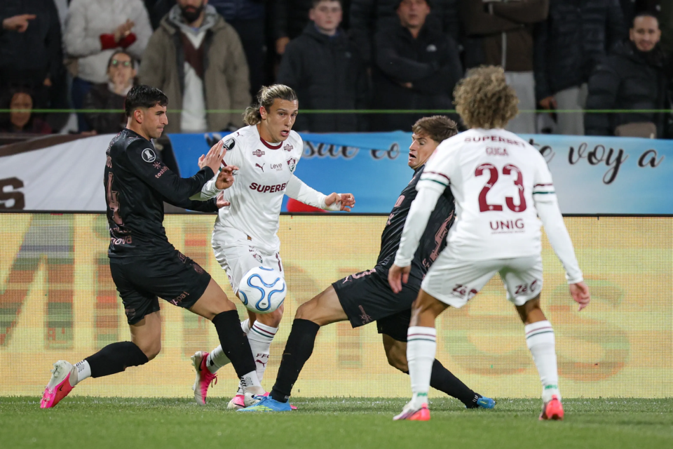 Fluminense perde para o Platense, mas consegue classificação