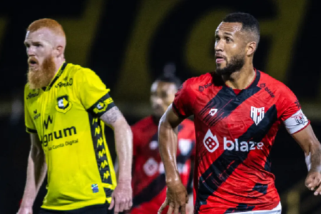 Atlético pressiona o São Bernardo, mas não sai do zero no tempo inicial