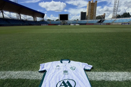 Camisa da Jataiense que irá disputar o Goianão em 2027