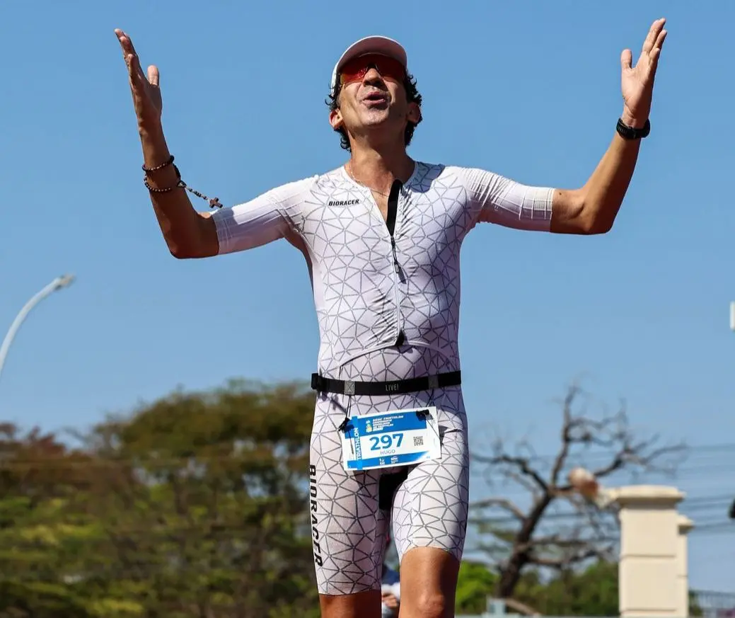 Hugo Santos Vieira durante competição de triatlo, modalidade que o levou à classificação para o Mundial de IRONMAN 70.3, em Nice, na França (Foto: Acervo pessoal)