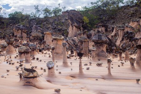 Chaminés de Fada, em Campos Belos, devem receber turistas até o fim de setembro