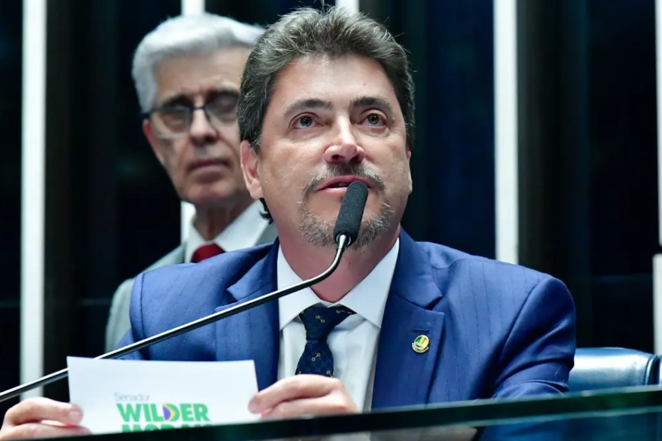 Wilder assina pedido de impeachment de Moraes