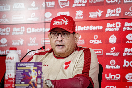 Guto destaca dado do Vila Nova na Série B