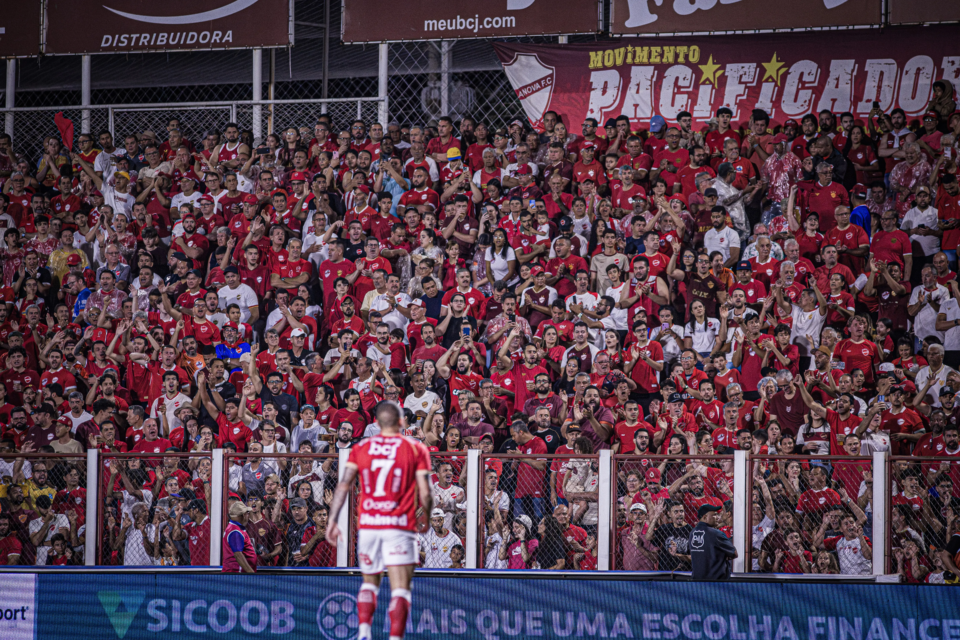 Líder da Série B, Vila Nova abre venda de ingressos para jogo decisivo no OBA