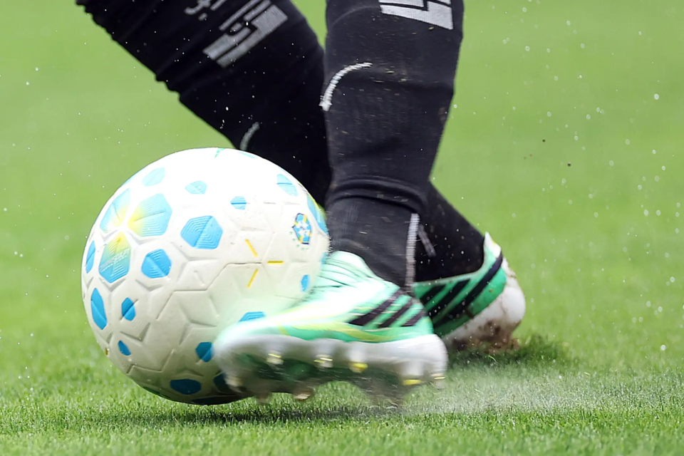 Série A chega à 33ª rodada com clássicos e briga contra o Z-4