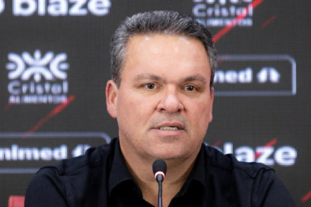 Adson evita euforia e pede concentração no Atlético