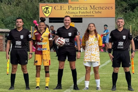 Planalto goleou o Aliança pelo Goianão Feminino
