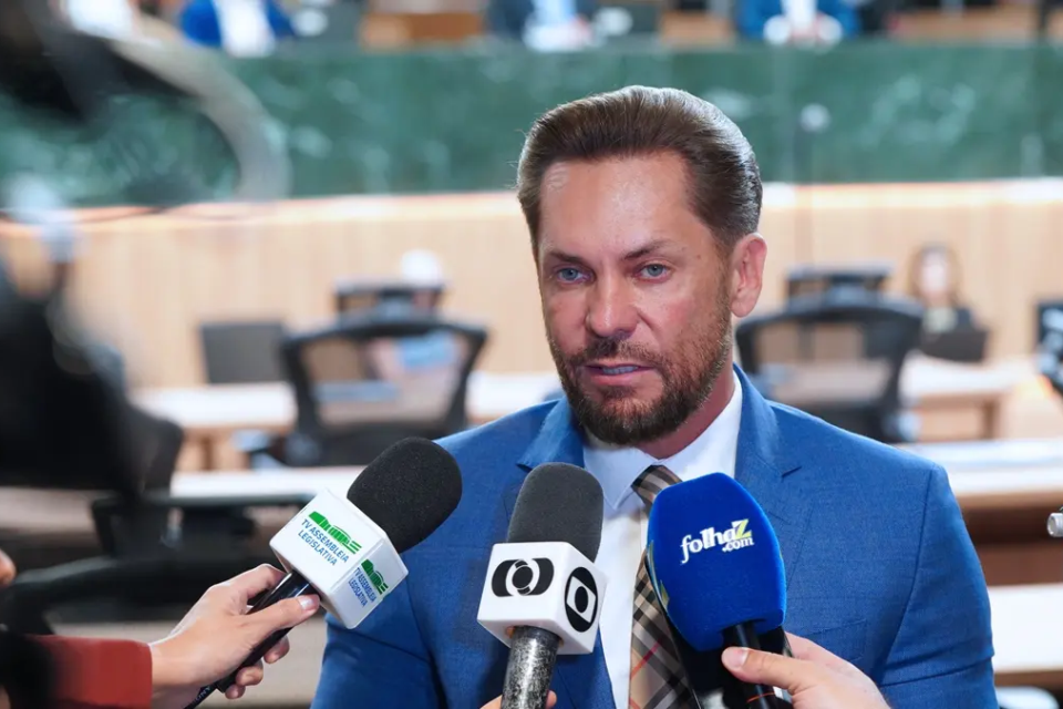 Bruno Peixoto muda planos para assumir governo de Goiás