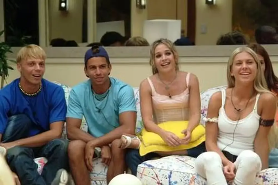 Ex-BBB faz campanha para voltar ao programa afeminado feio virou um gay gostoso saiba quem é Gay assumido, solteiro sem medo de cancelamento