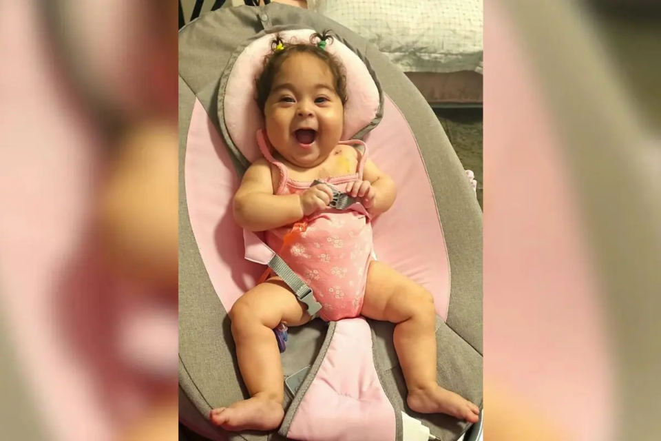 Rebeca Lobo, de 10 meses, nasceu com malformação na traqueia e precisa de cirurgia rara para sobreviver (Foto: arquivo pessoal)