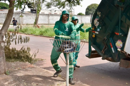 Cobrança da Taxa do Lixo segue normal em Goiânia (Foto: Secom)